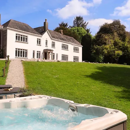 8 Bed In Newquay 81510 St Columb Major